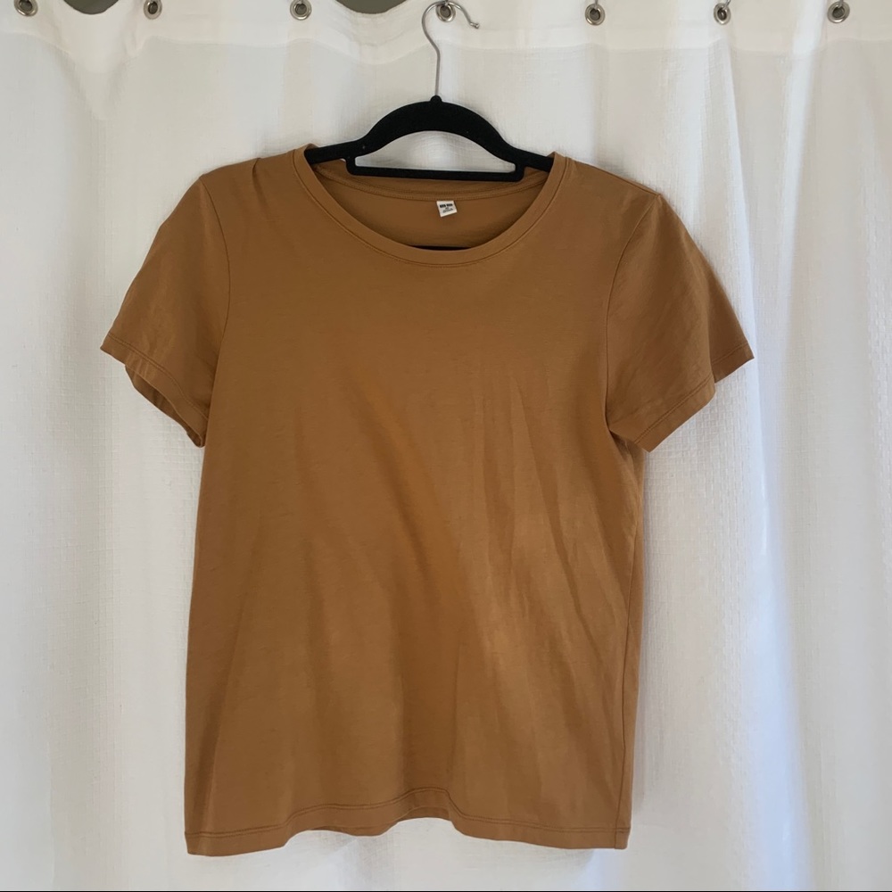 Uniqlo Brown Tshirt